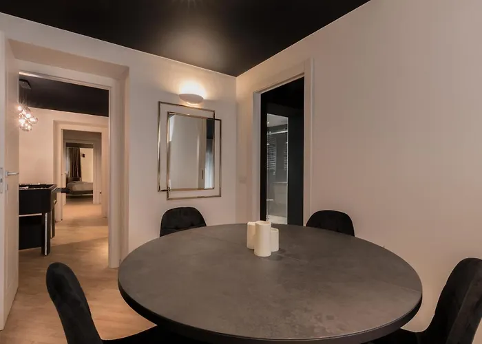 Brera Luxury Apartment Near Duomo With Wifi
