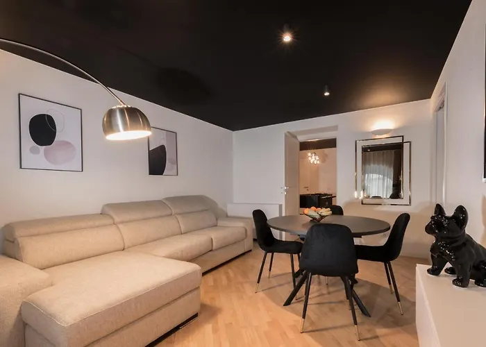 Brera Luxury Apartment Near Duomo With Wifi
