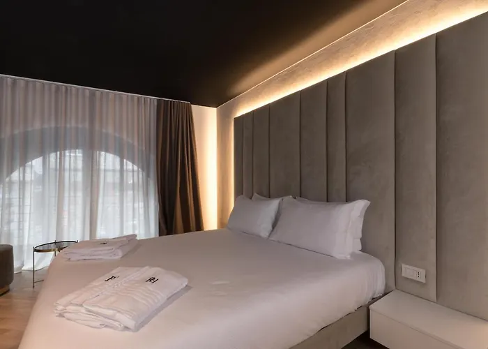 Brera Luxury Apartment Near Duomo With Wifi